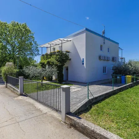 Feriehus Sosi By Interhome Umag